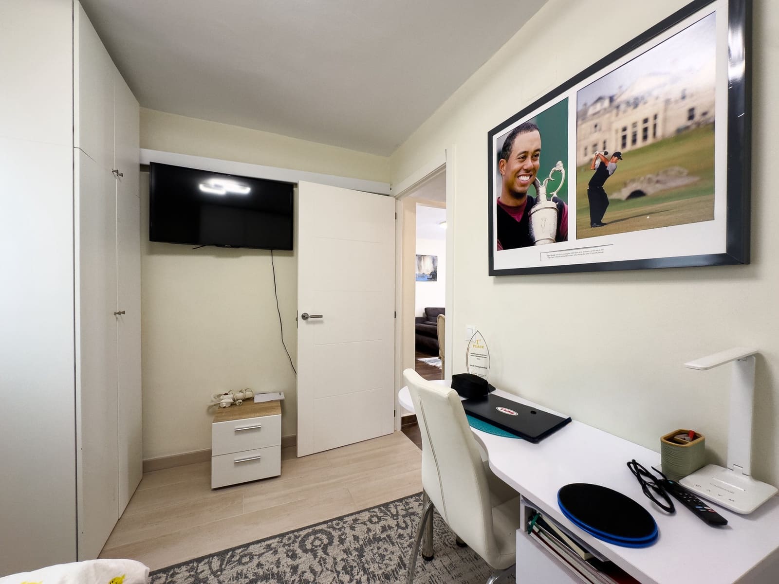 2 Zimmer Apartment zu verkaufen in La Duquesa / Puerto de la Duquesa - 290.000 € (Ref: 9954209)