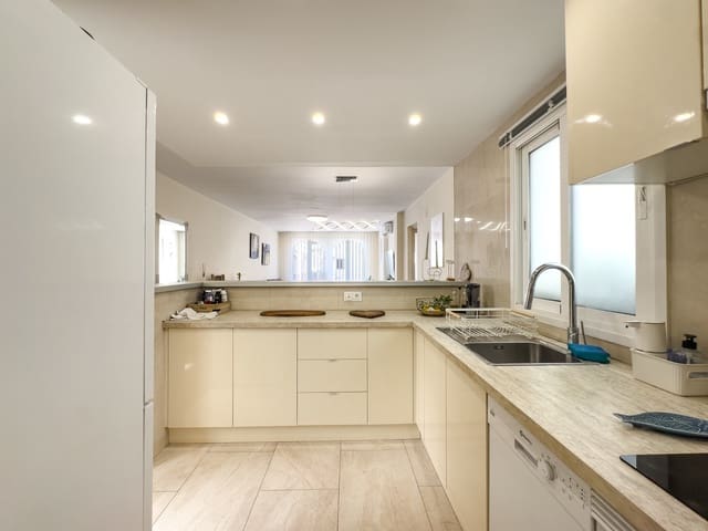 2 Zimmer Apartment zu verkaufen in La Duquesa / Puerto de la Duquesa, Manilva - 290.000 € (Ref: 9954209)