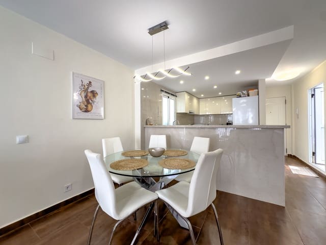 2 Zimmer Apartment zu verkaufen in La Duquesa / Puerto de la Duquesa, Manilva - 290.000 € (Ref: 9954209)