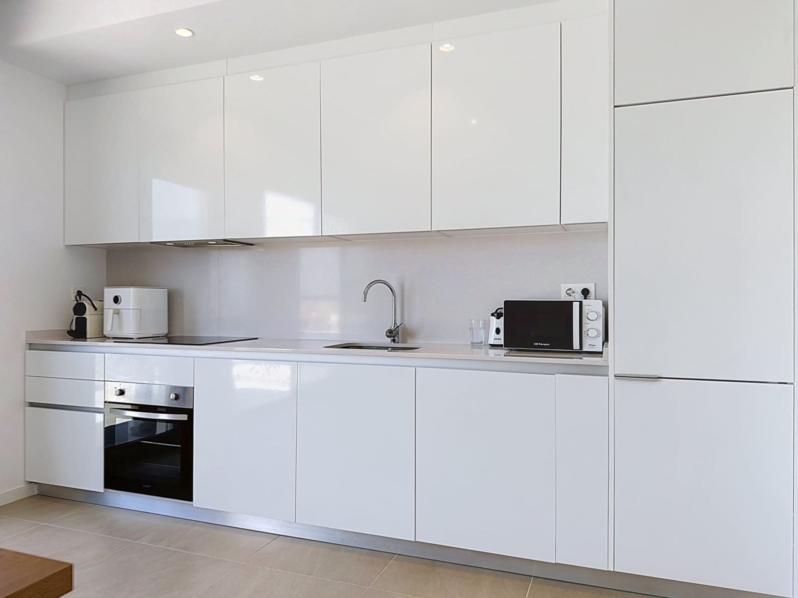 2 slaapkamer Appartement te koop in Manilva met zwembad garage - € 375.000 (Ref: 9957947)