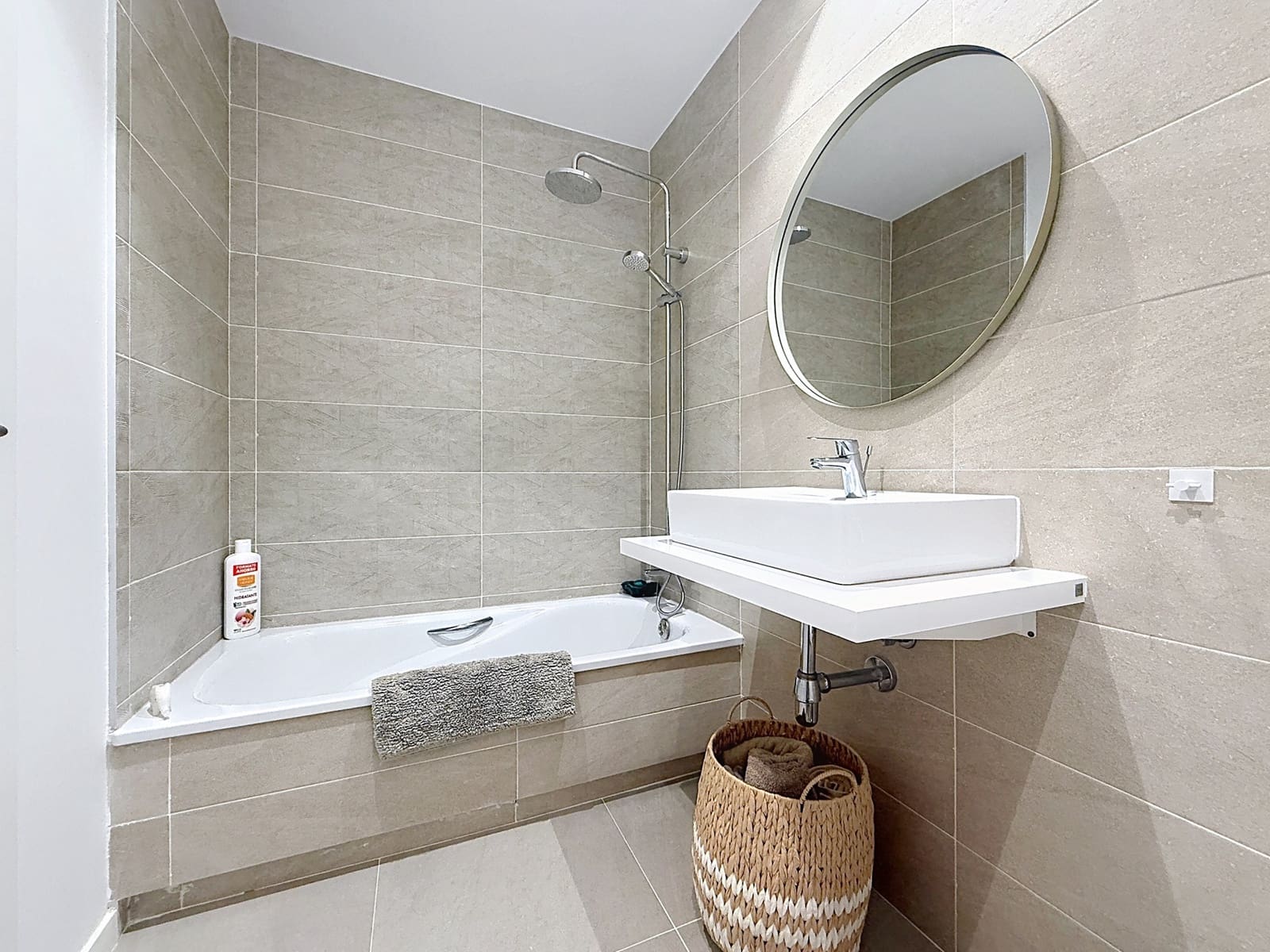 2 slaapkamer Appartement te koop in Manilva met zwembad garage - € 375.000 (Ref: 9957947)