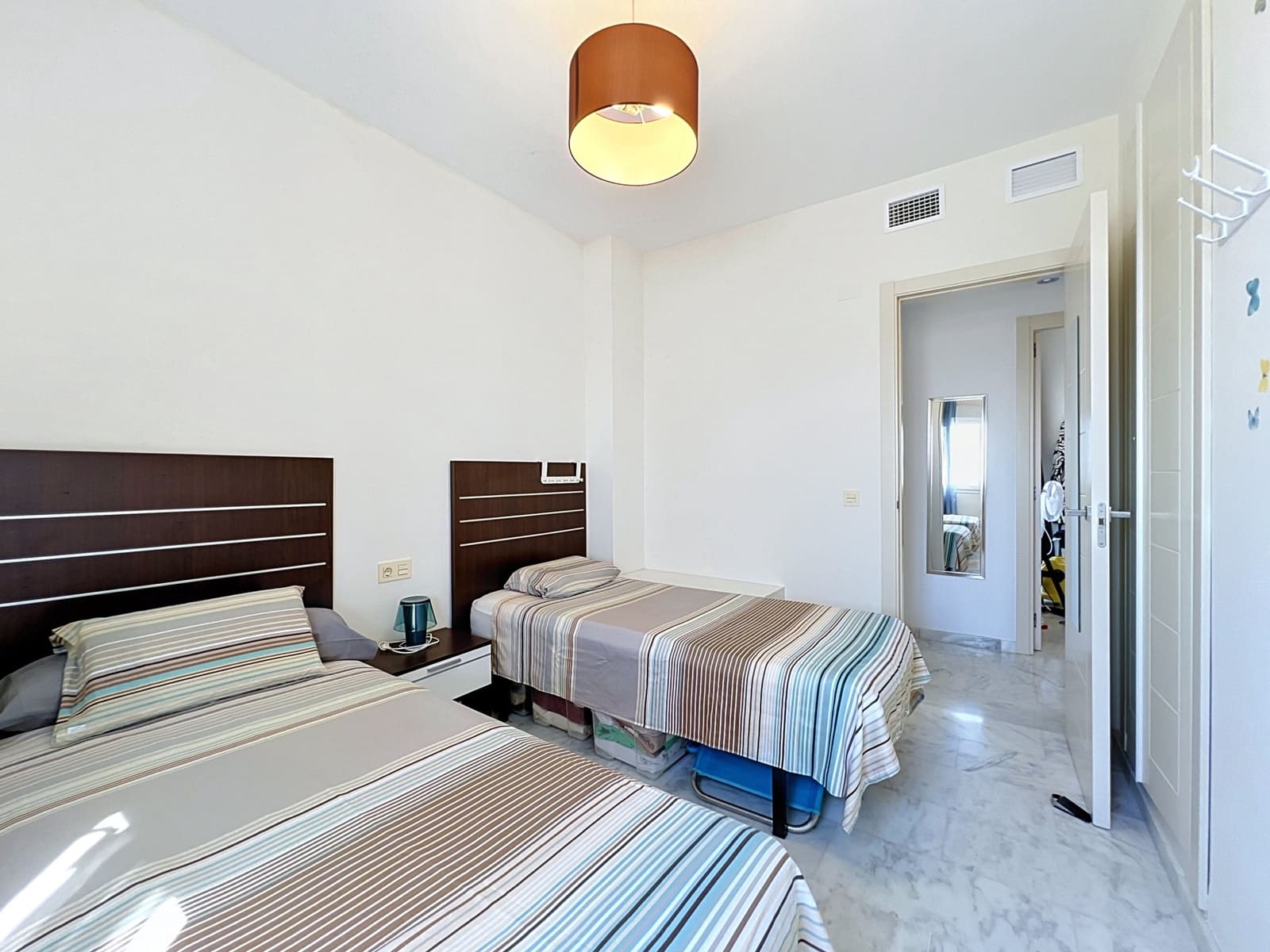 2 slaapkamer Penthouse te koop in Estepona met zwembad garage - € 289.000 (Ref: 9977298)