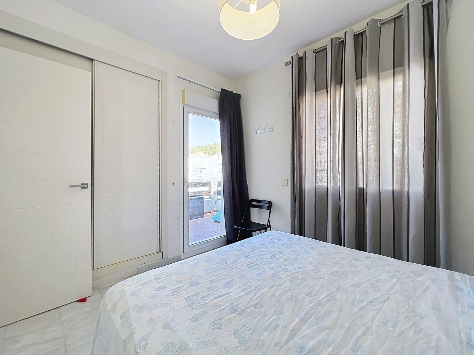 2 slaapkamer Penthouse te koop in Estepona met zwembad garage - € 289.000 (Ref: 9977298)