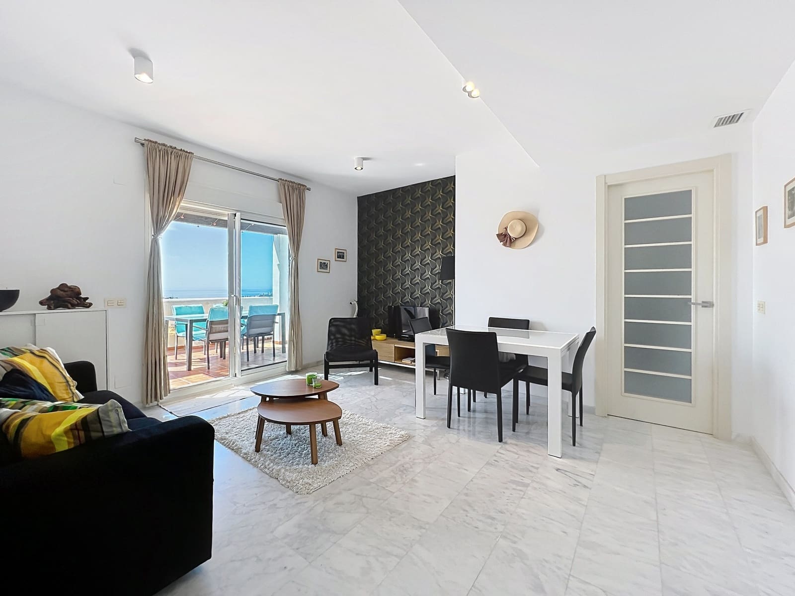 2 slaapkamer Penthouse te koop in Estepona met zwembad garage - € 289.000 (Ref: 9977298)
