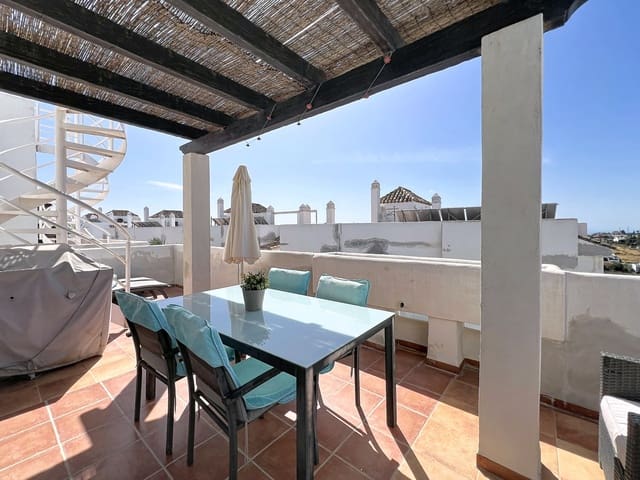2 bedroom Penthouse for sale in Estepona with pool garage - € 289,000 (Ref: 9977298)