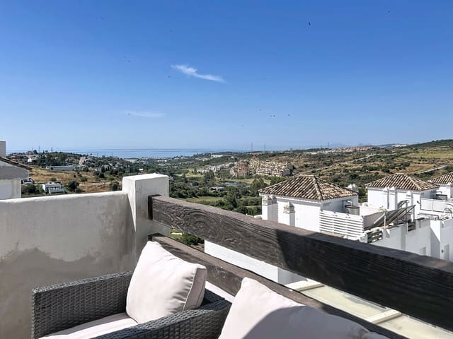 2 bedroom Penthouse for sale in Estepona with pool garage - € 289,000 (Ref: 9977298)