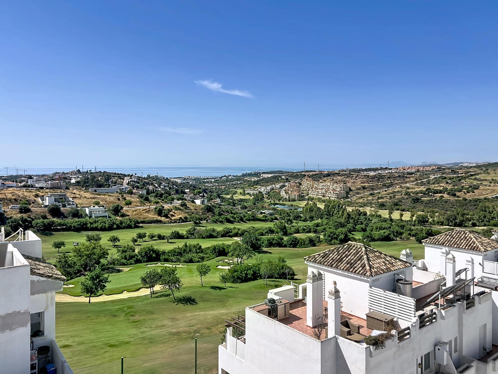 2 slaapkamer Penthouse te koop in Estepona met zwembad garage - € 289.000 (Ref: 9977298)