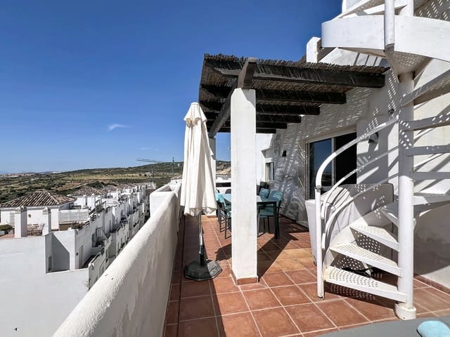 2 bedroom Penthouse for sale in Estepona with pool garage - € 289,000 (Ref: 9977298)