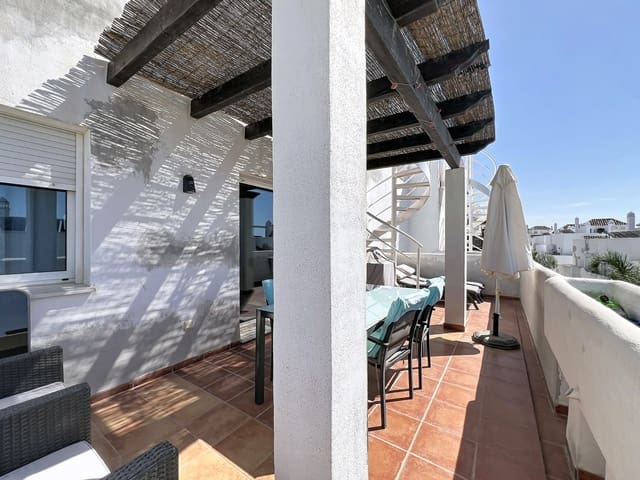 2 bedroom Penthouse for sale in Estepona with pool garage - € 289,000 (Ref: 9977298)