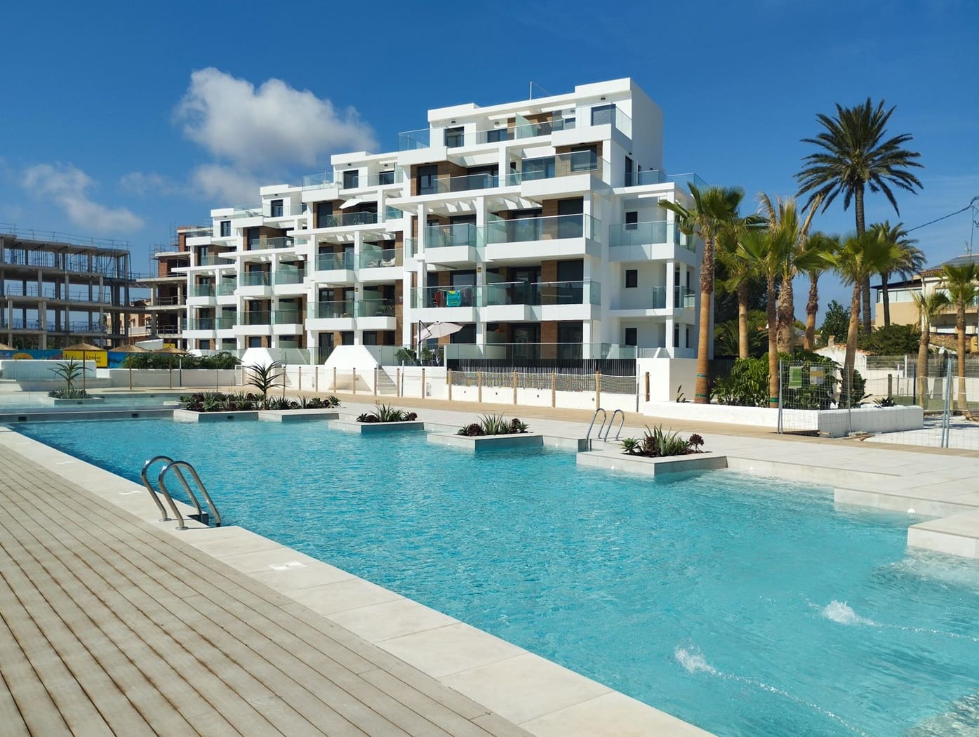 3 sypialnia Penthouse na sprzedaż w Denia z basenem garażem - 599 000 € (Ref: 7956962)