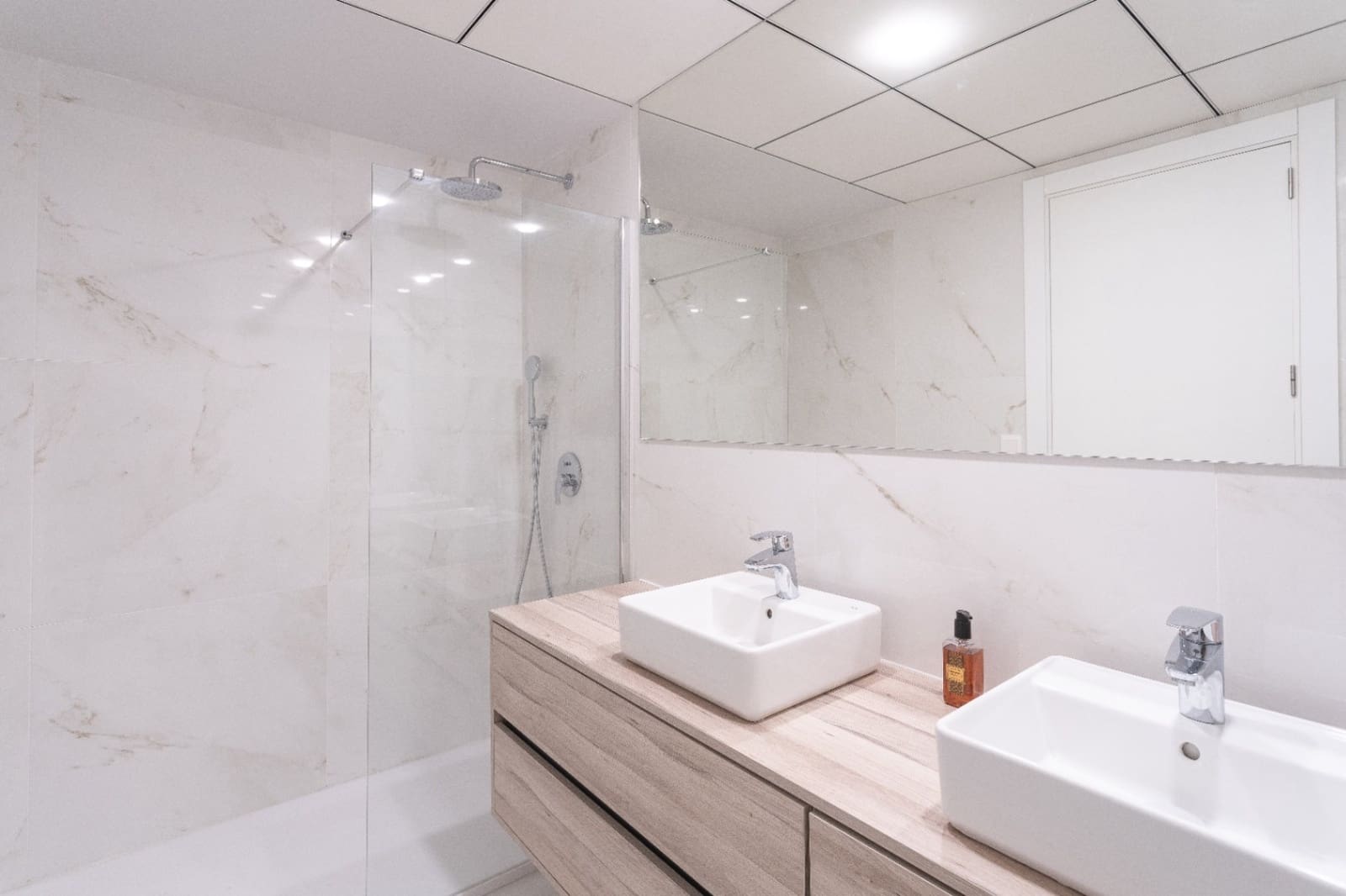 3 bedroom Apartment for sale in Benidorm with pool garage - € 1,025,000 (Ref: 8596265)