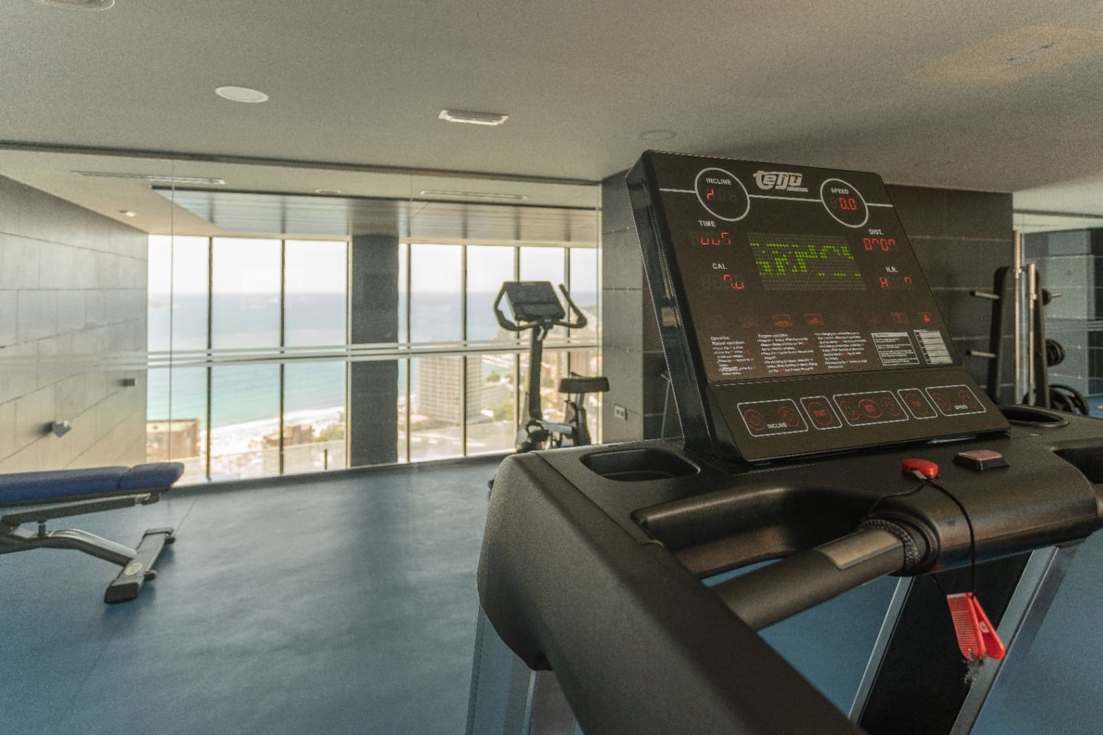 3 bedroom Apartment for sale in Benidorm with pool garage - € 1,025,000 (Ref: 8596265)