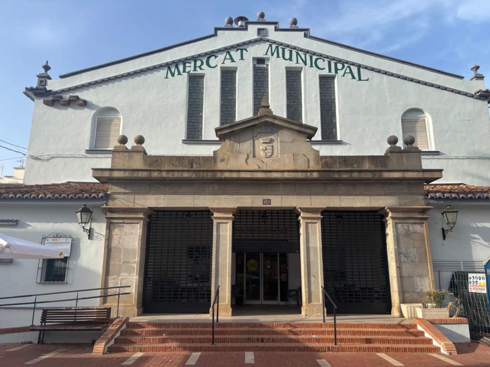 Erhverv til salg i Oliva - € 78.000 (Ref: 9160573)