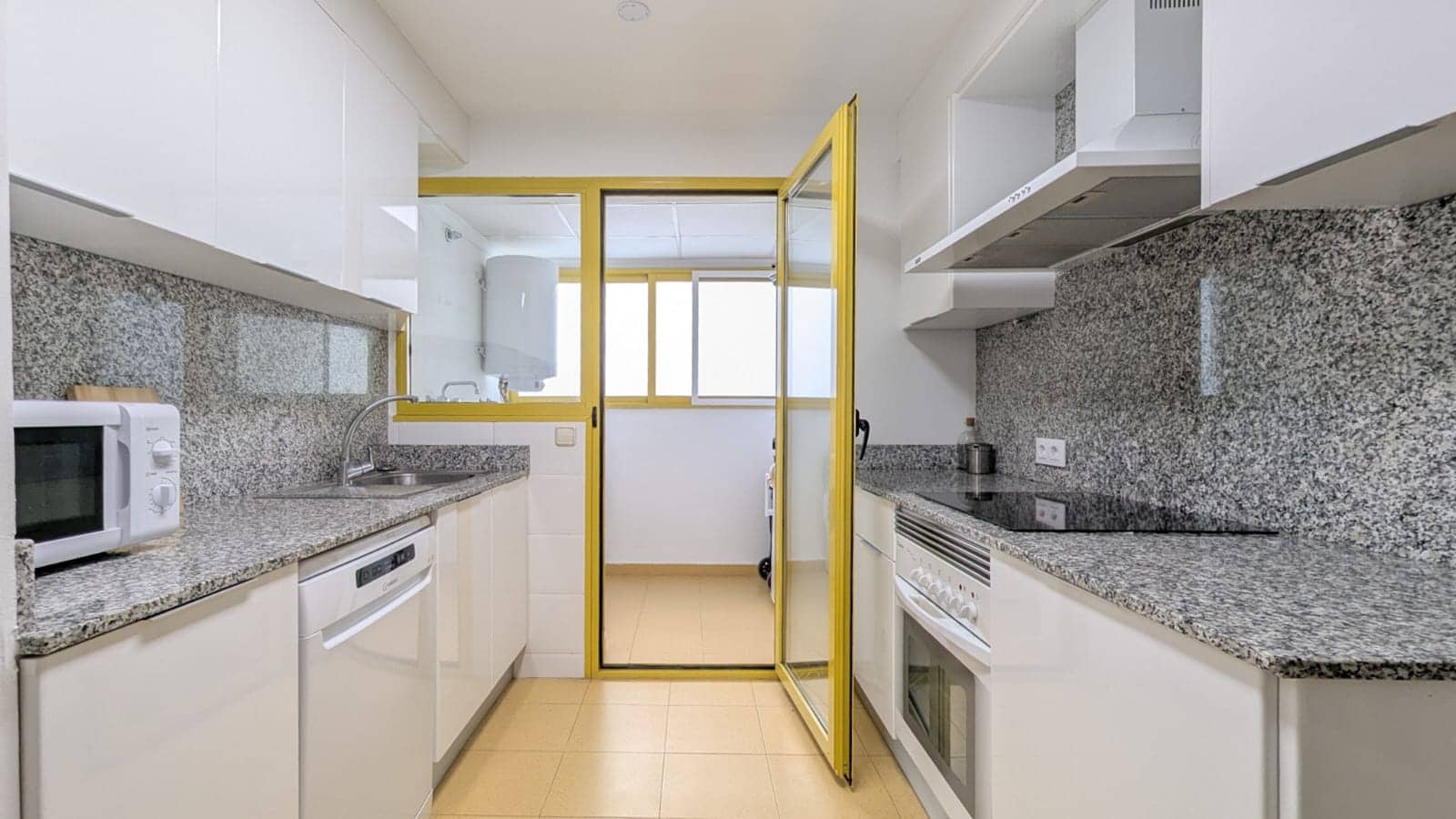 3 quarto Apartamento para venda em Denia com piscina garagem - 430 000 € (Ref: 9289416)