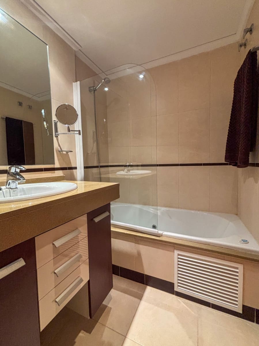 2 bedroom Apartment for sale in Denia with garage - € 347,000 (Ref: 9289418)