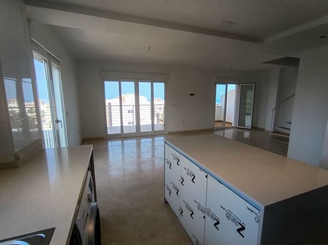 3 sypialnia Penthouse na sprzedaż w Pego z basenem - 389 000 € (Ref: 9329960)