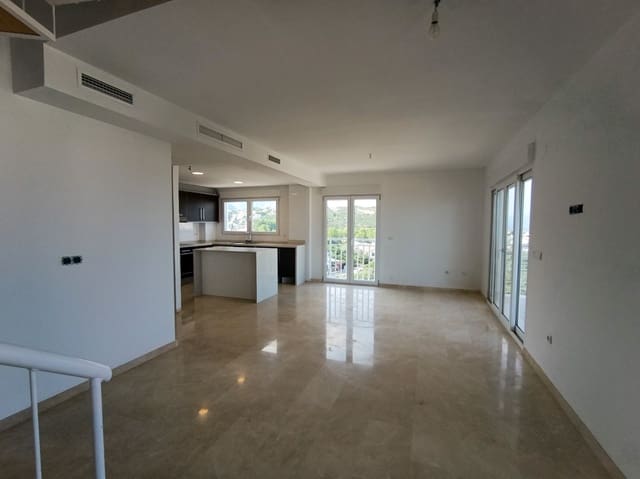 3 sypialnia Penthouse na sprzedaż w Pego z basenem - 389 000 € (Ref: 9329960)