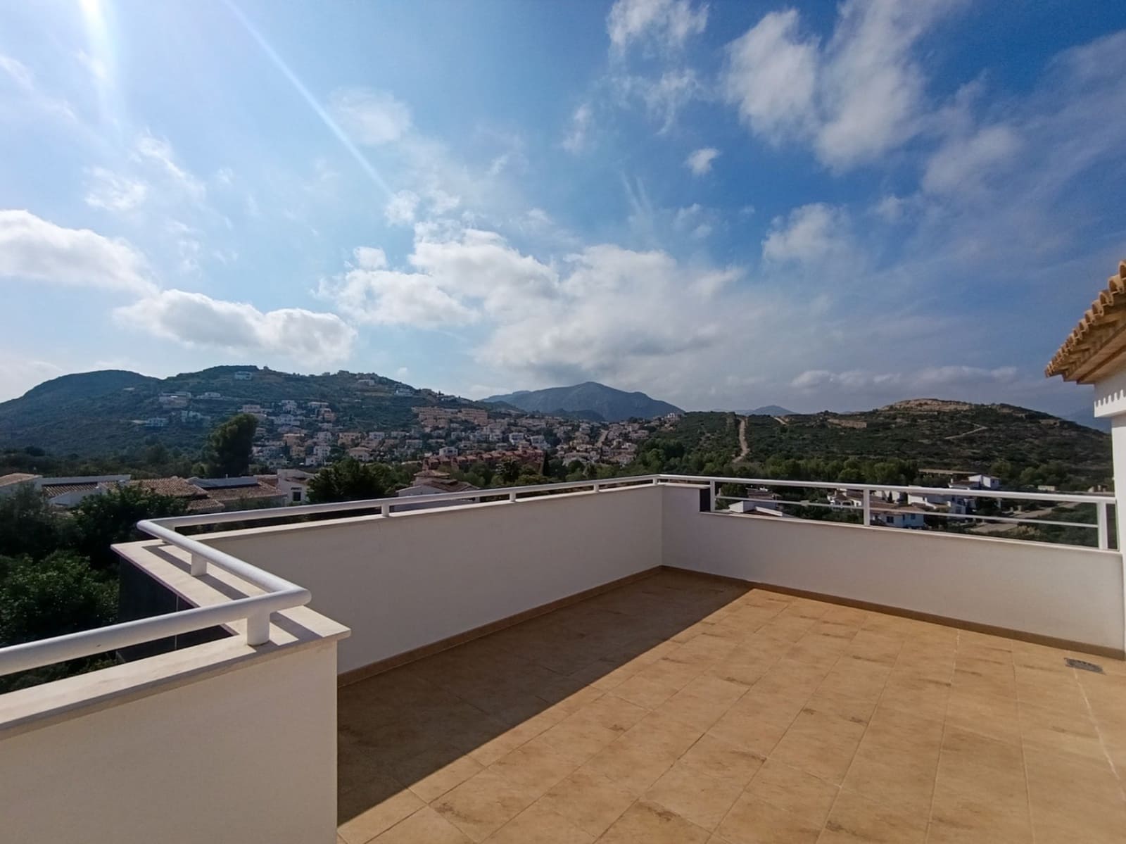 3 sypialnia Penthouse na sprzedaż w Pego z basenem - 389 000 € (Ref: 9329960)