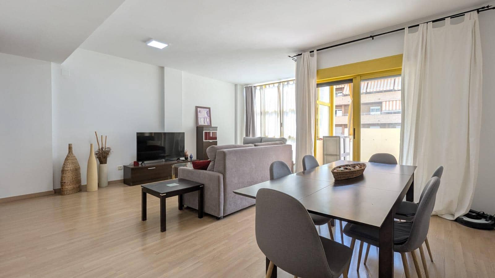 Apartamento de 3 habitaciones en Dénia en venta con piscina garaje - 430.000 € (Ref: 9542428)