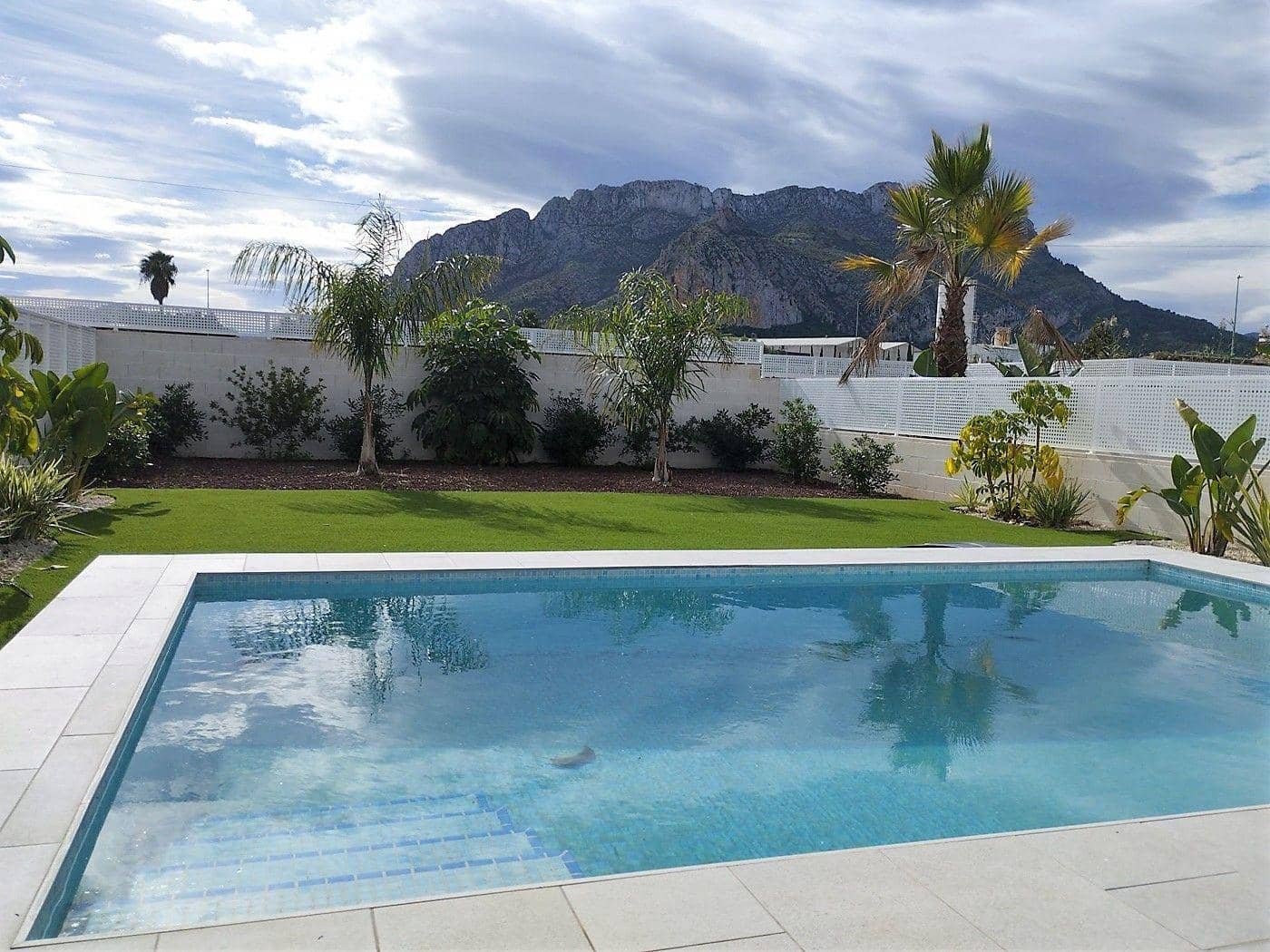 3 bedroom Terraced Villa for sale in Els Poblets with garage - € 415,000 (Ref: 9542441)