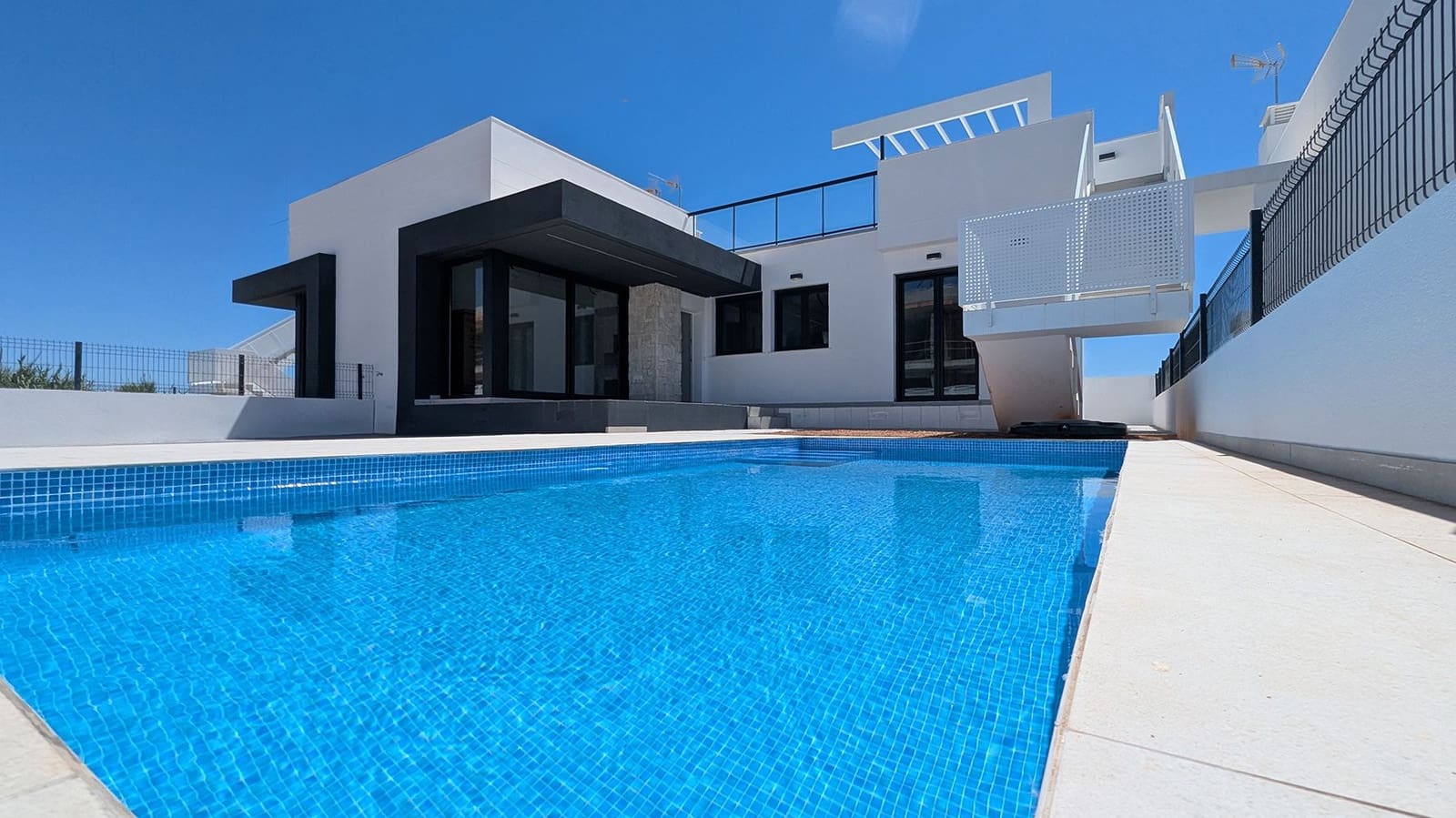 3 bedroom Terraced Villa for sale in Els Poblets with garage - € 415,000 (Ref: 9542441)