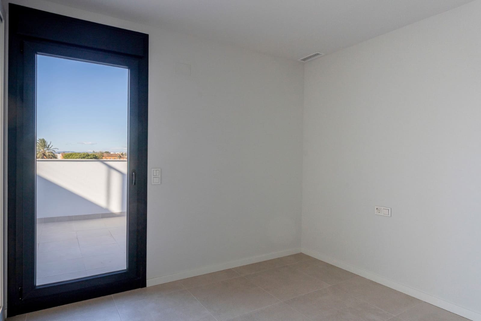 3 bedroom Penthouse for sale in Denia with pool - € 499,000 (Ref: 9542444)