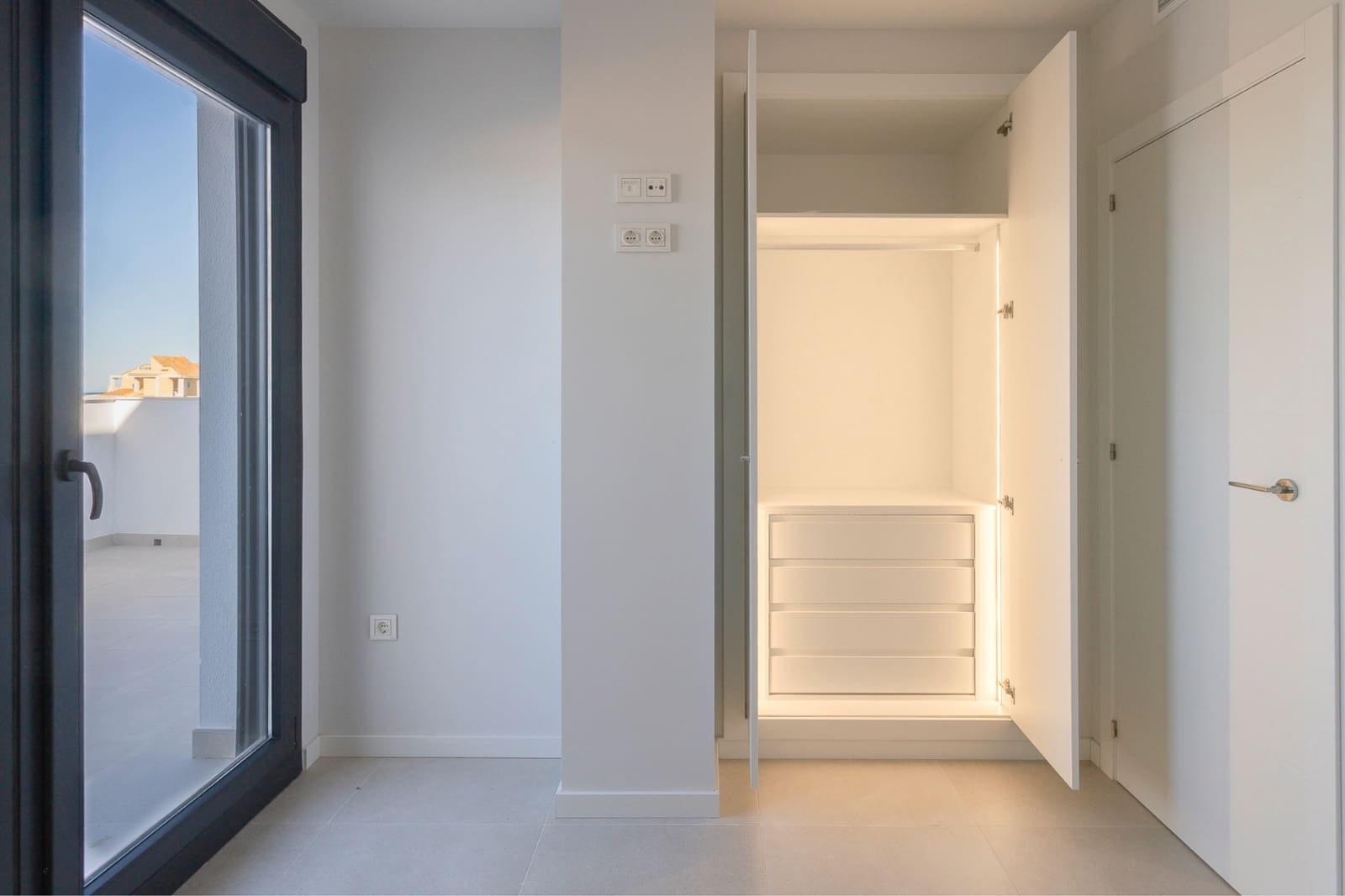 3 bedroom Penthouse for sale in Denia with pool - € 499,000 (Ref: 9542444)