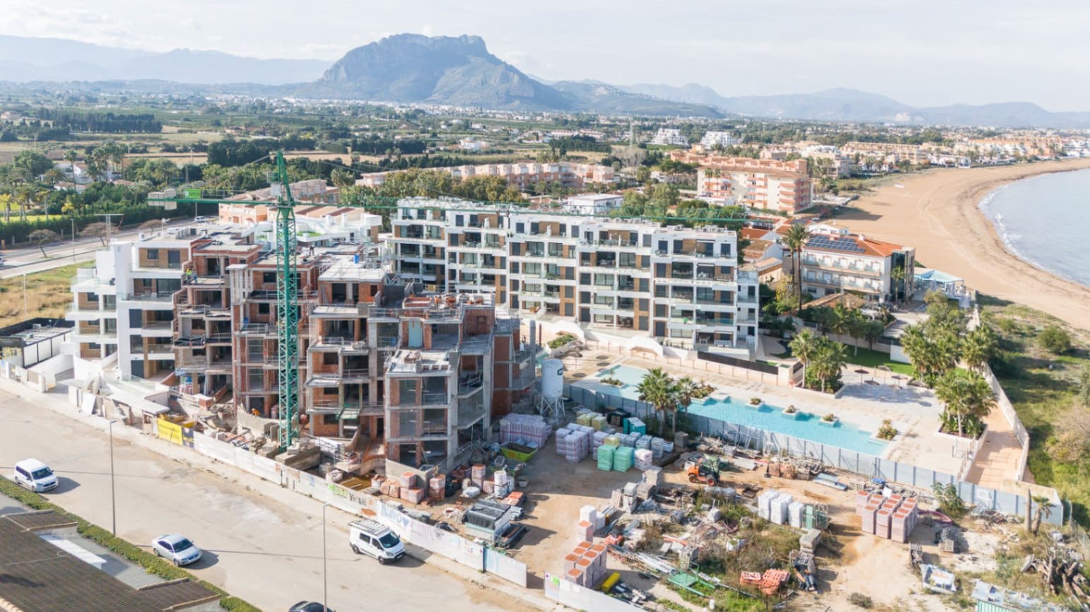 Apartamento de 2 habitaciones en Dénia en venta - 375.000 € (Ref: 9542446)