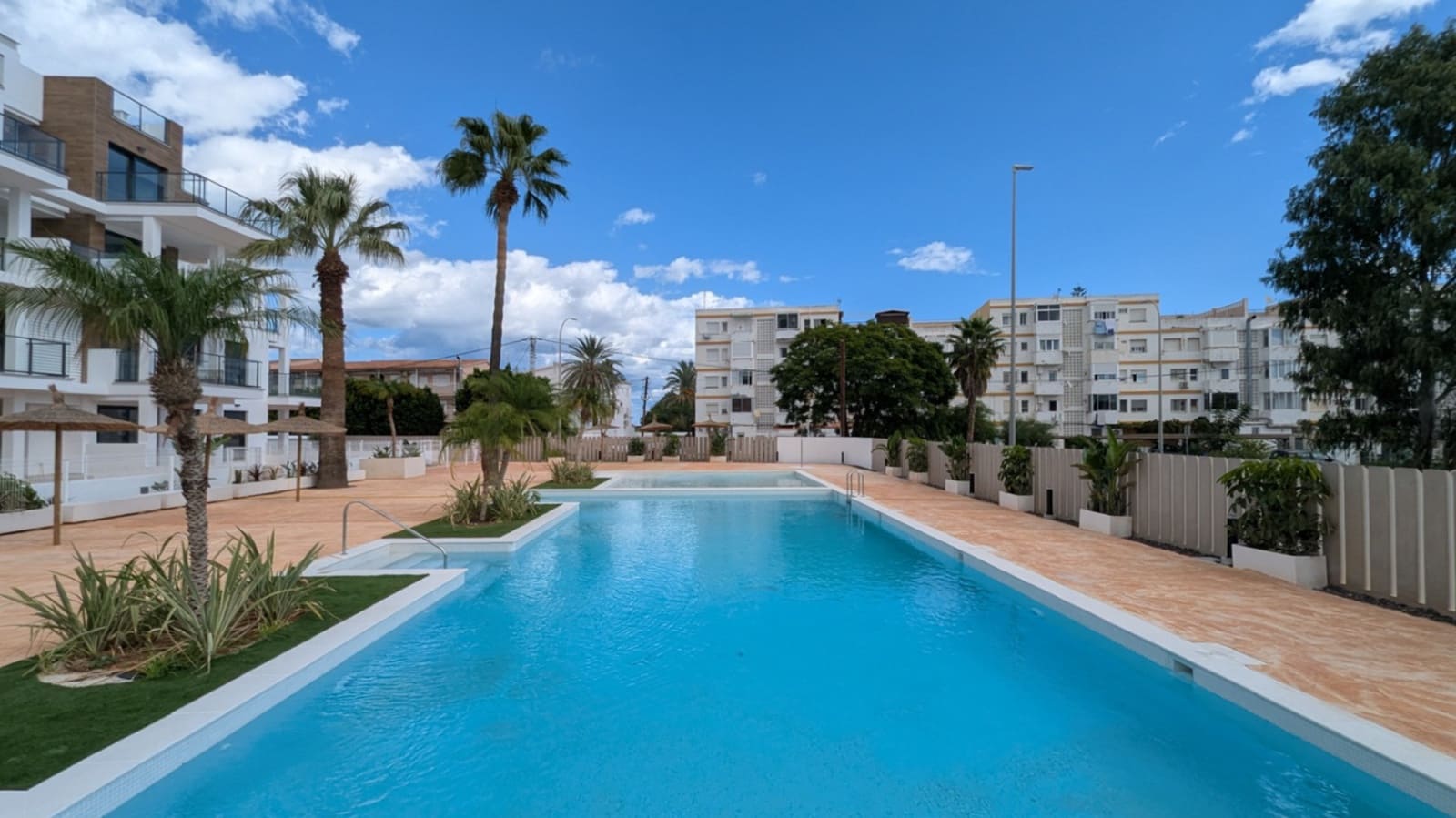 2 soveværelse Lejlighed til salg i Denia med swimmingpool - € 269.000 (Ref: 9544580)