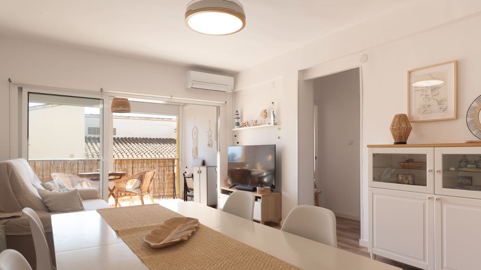 2 bedroom Apartment for sale in Denia with garage - € 196,000 (Ref: 9733805)