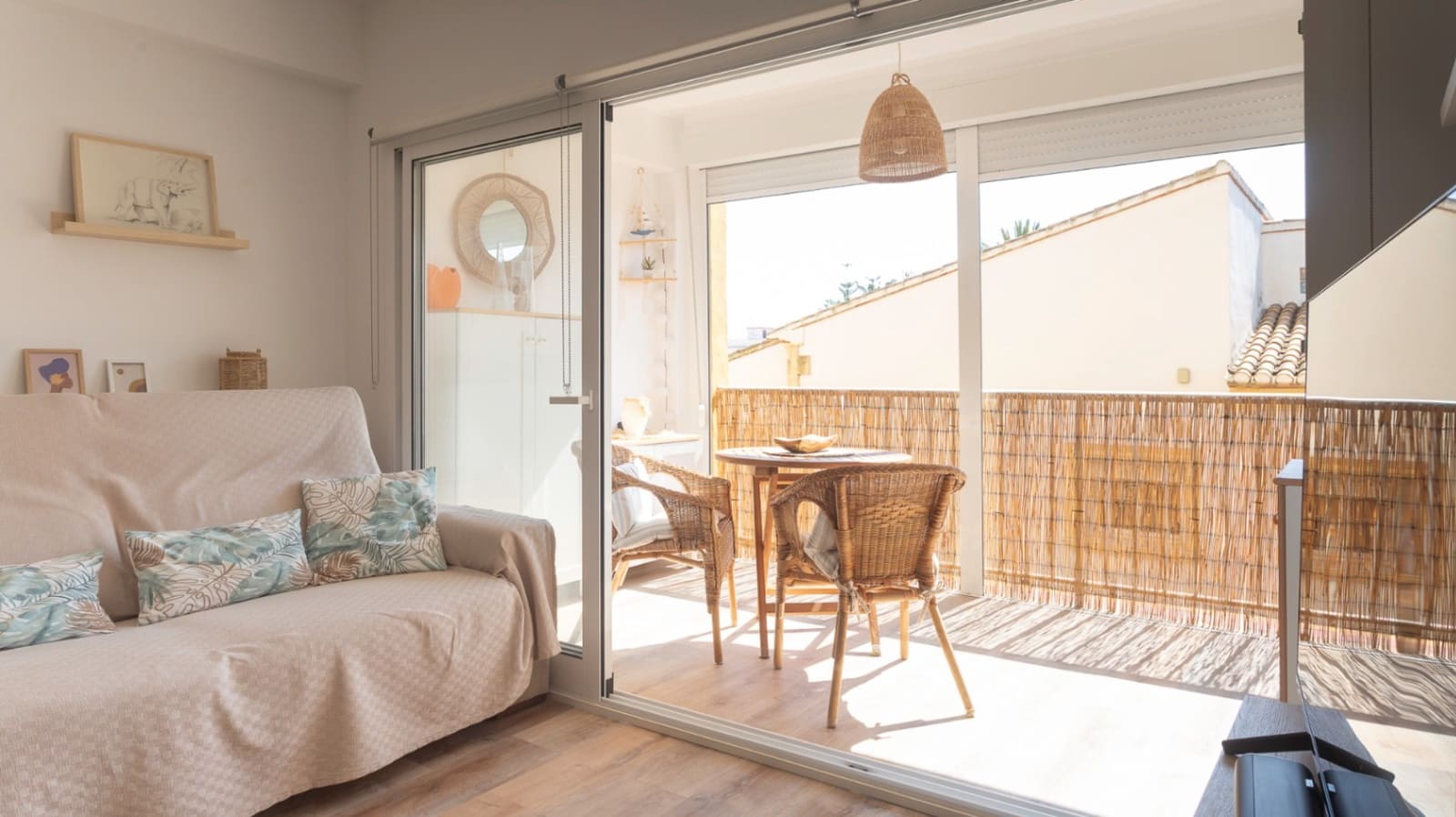 2 bedroom Apartment for sale in Denia with garage - € 196,000 (Ref: 9733805)