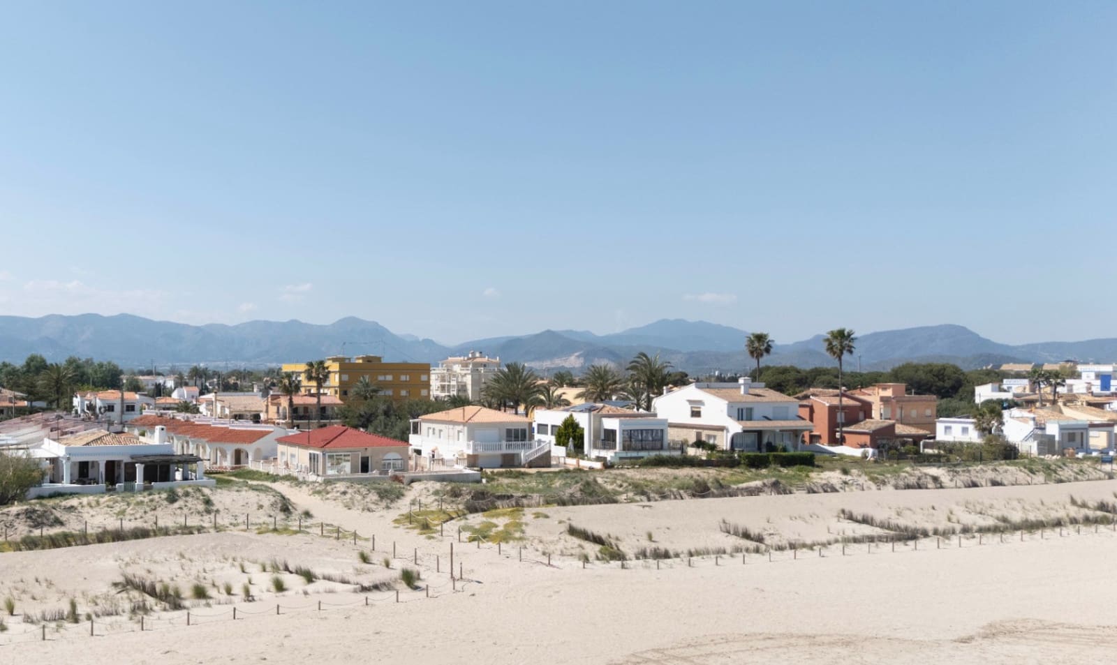 2 bedroom Apartment for sale in Denia with garage - € 196,000 (Ref: 9733805)