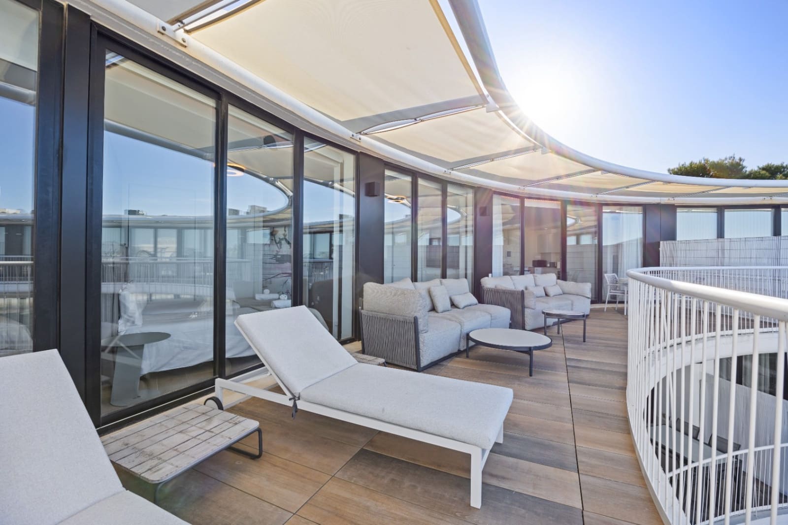 3 bedroom Apartment for sale in Denia with pool garage - € 599,000 (Ref: 9733806)