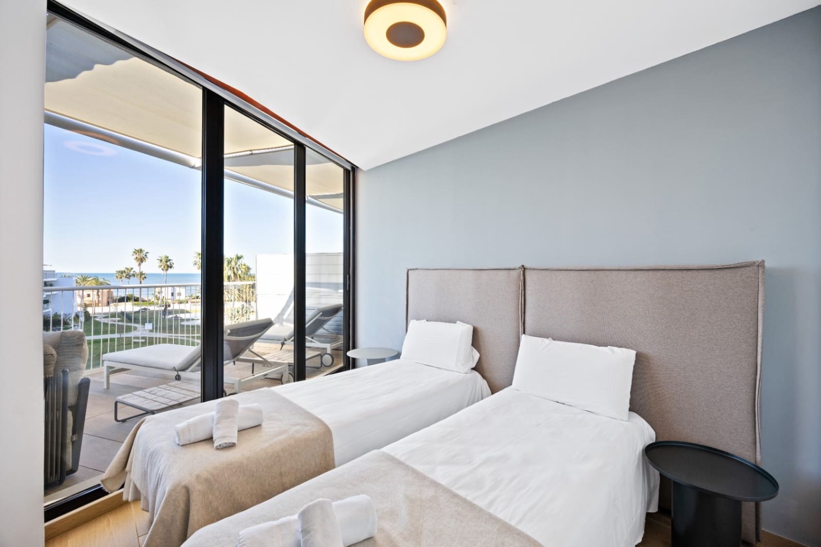 3 bedroom Apartment for sale in Denia with pool garage - € 599,000 (Ref: 9733806)