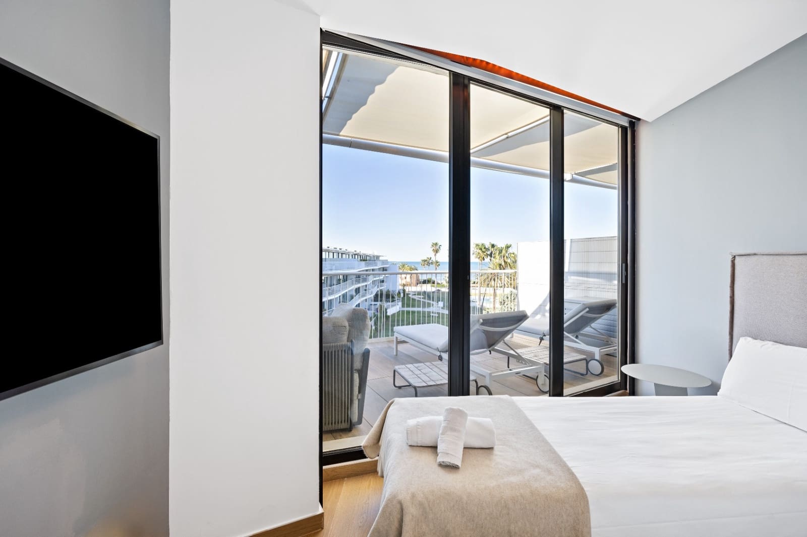 3 bedroom Apartment for sale in Denia with pool garage - € 599,000 (Ref: 9733806)