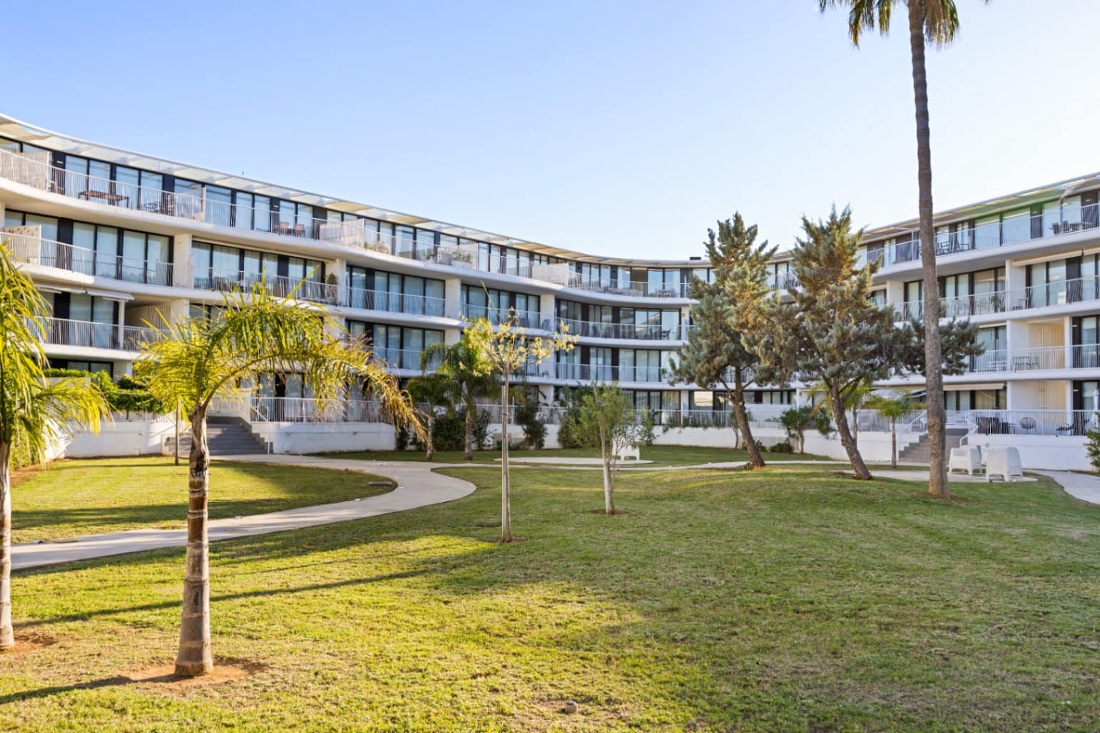 3 bedroom Apartment for sale in Denia with pool garage - € 599,000 (Ref: 9733806)