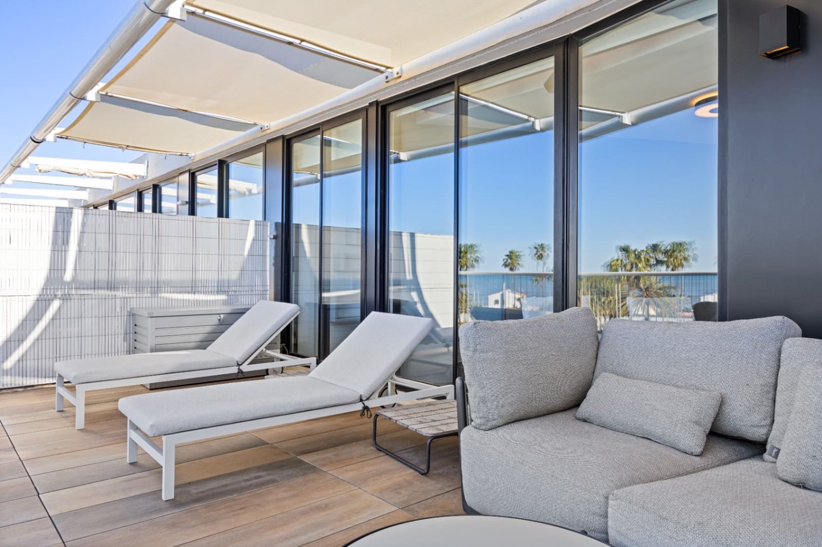 3 bedroom Apartment for sale in Denia with pool garage - € 599,000 (Ref: 9733806)