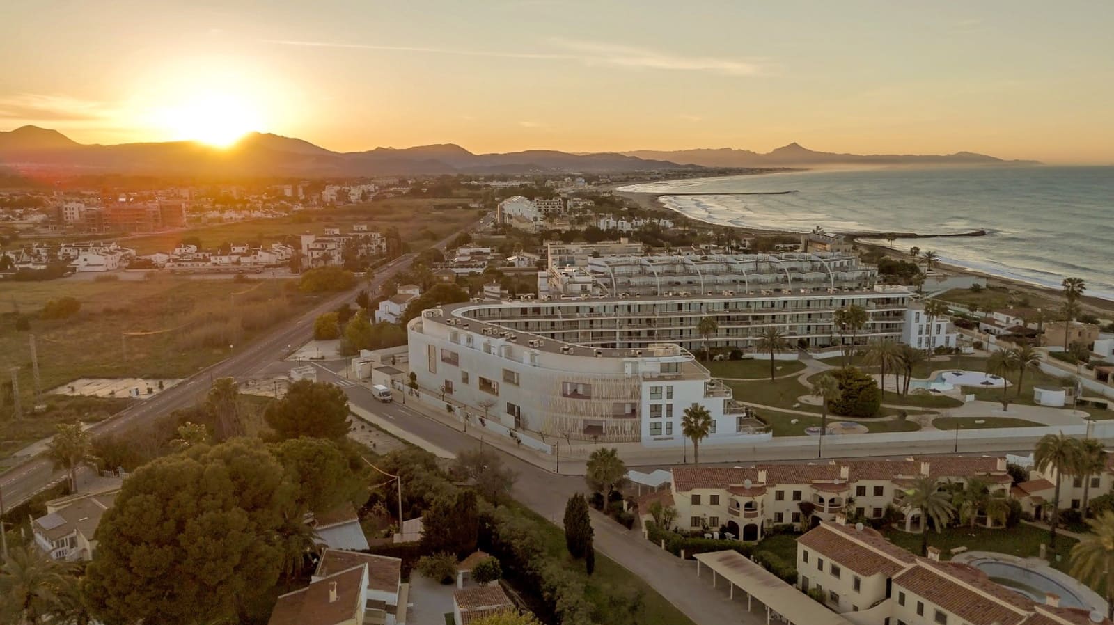 3 bedroom Apartment for sale in Denia with pool garage - € 599,000 (Ref: 9733806)