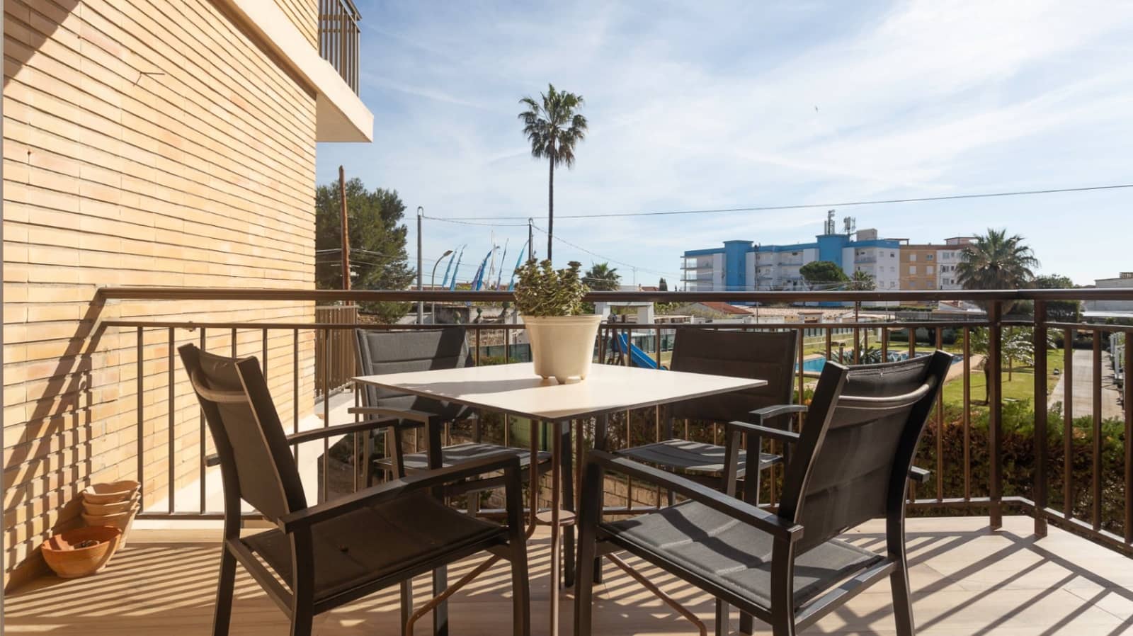 3 bedroom Apartment for sale in Denia with garage - € 375,000 (Ref: 9733807)