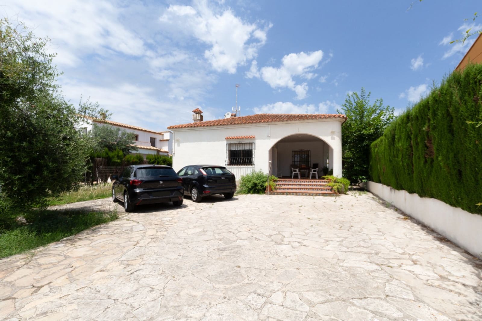 5 chambre Villa/Maison à vendre à Oliva avec garage - 379 000 € (Ref: 9932318)