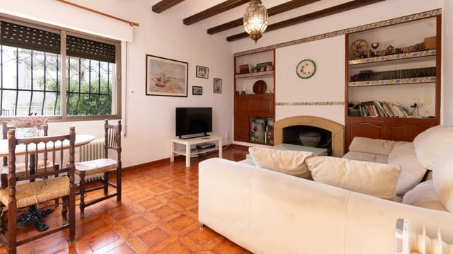 5 chambre Villa/Maison à vendre à Oliva Playa, Oliva avec garage - 379 000 € (Ref: 9932318)