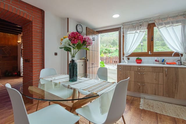 2 slaapkamer Rijtjeshuis te koop in Teror - € 320.000 (Ref: 8997225)