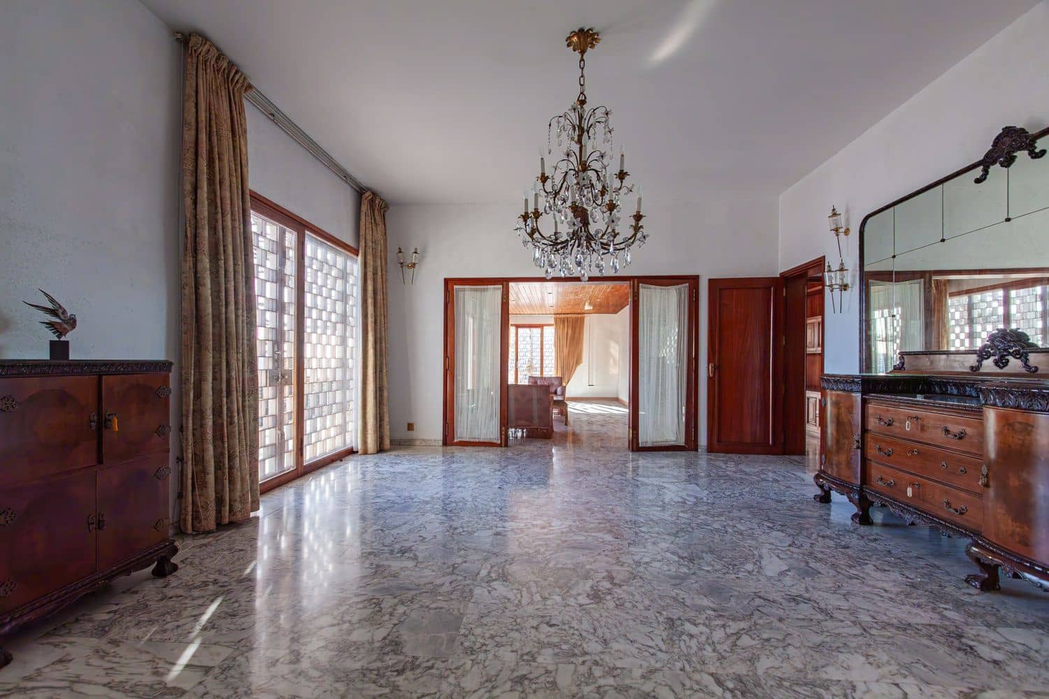 7 slaapkamer Villa te koop in Las Palmas de Gran Canaria met garage - € 2.300.000 (Ref: 8997226)