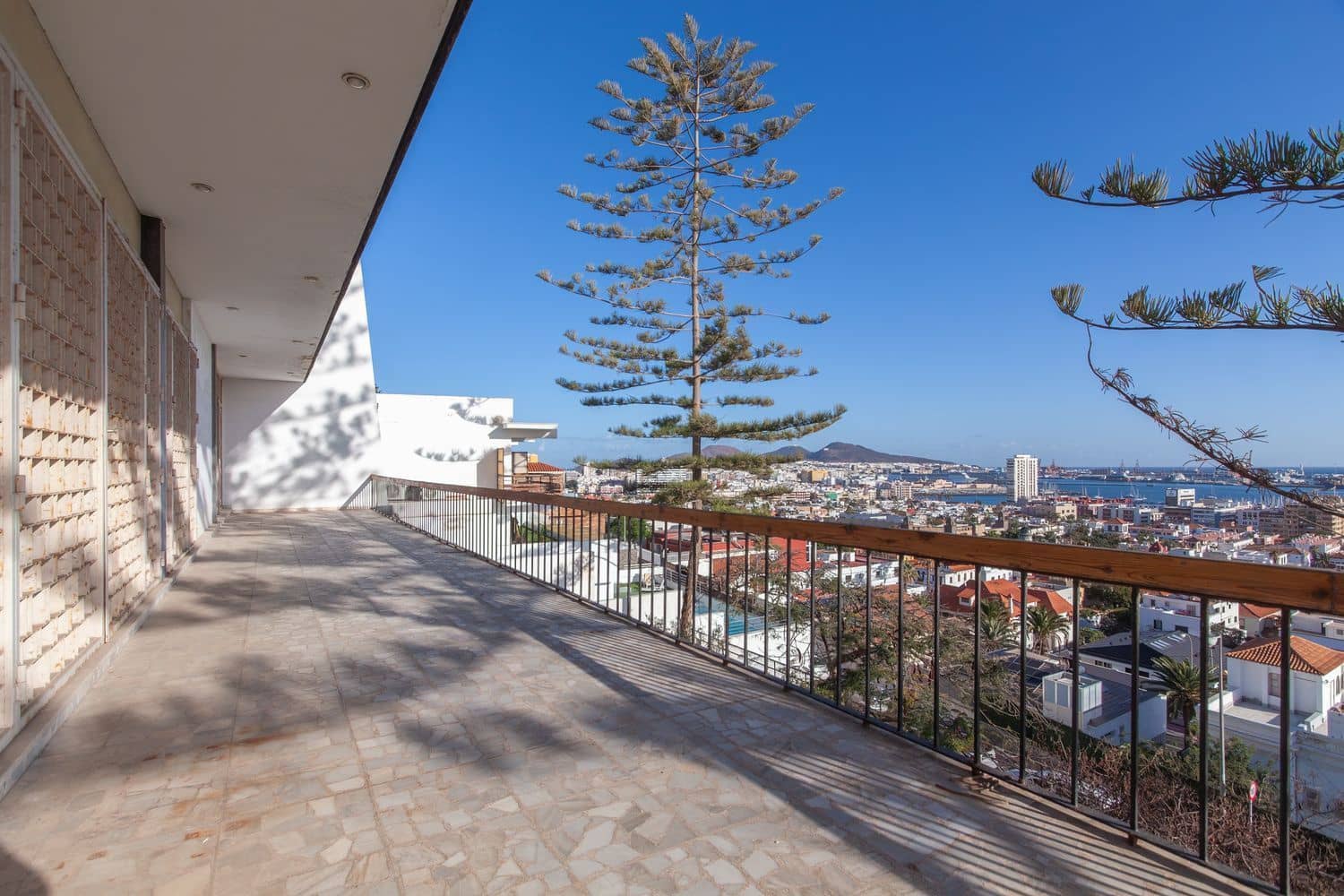 7 slaapkamer Villa te koop in Las Palmas de Gran Canaria met garage - € 2.300.000 (Ref: 8997226)