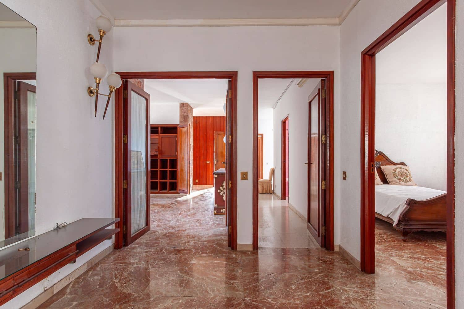 7 slaapkamer Villa te koop in Las Palmas de Gran Canaria met garage - € 2.300.000 (Ref: 8997226)