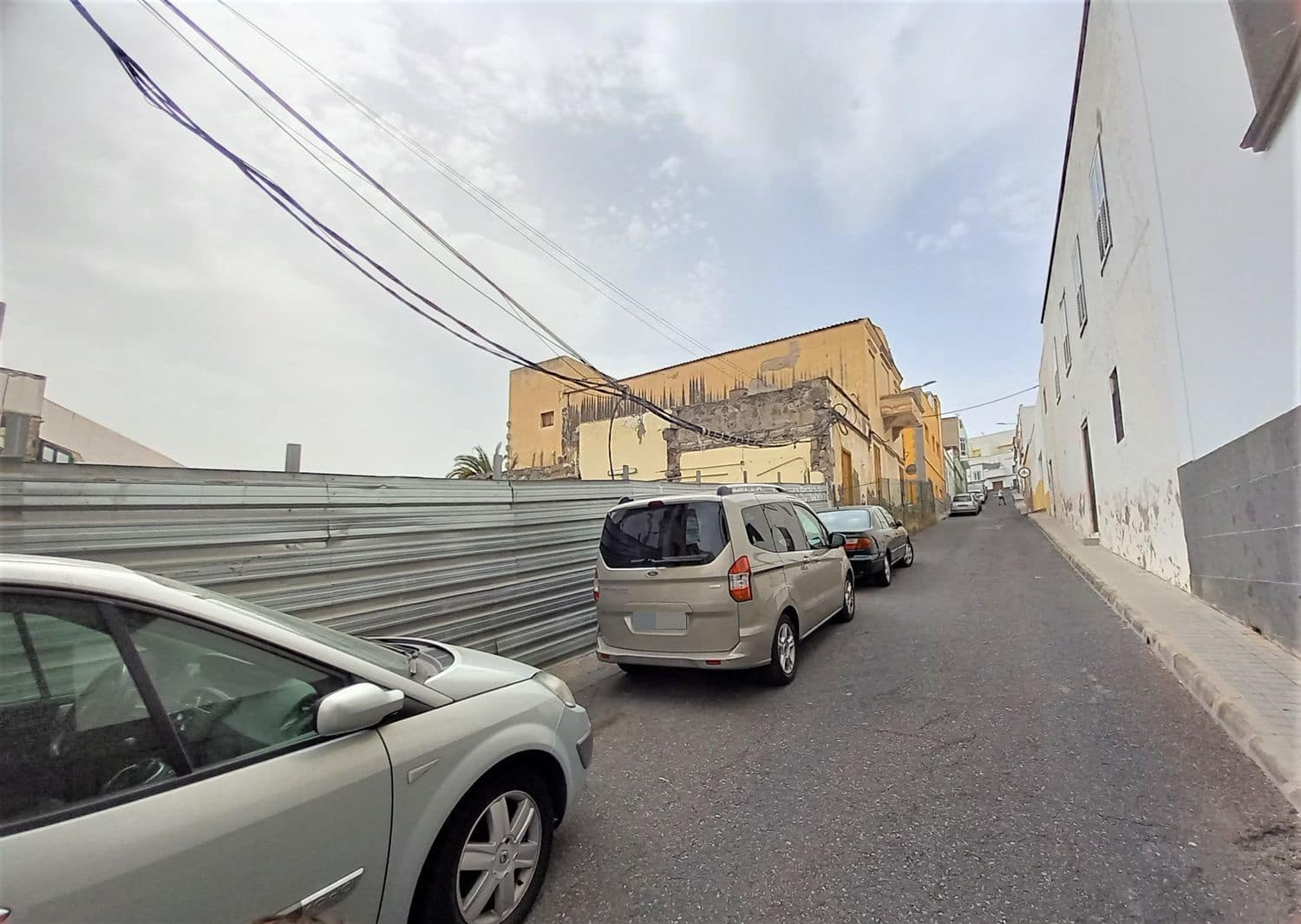 Terreno para Construção para venda em Arucas - 69 000 € (Ref: 8998524)