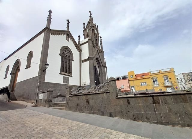 Building Plot for sale in Arucas - € 69,000 (Ref: 8998524)