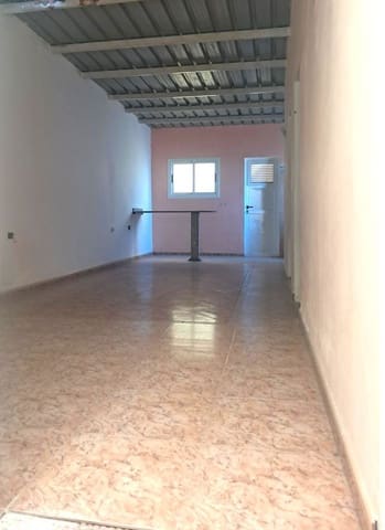 3 slaapkamer Rijtjeshuis te koop in Telde - € 106.000 (Ref: 9001703)