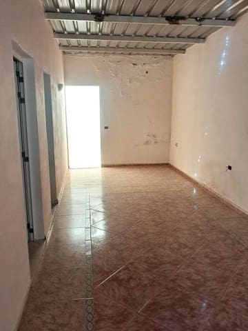 3 slaapkamer Rijtjeshuis te koop in Telde - € 106.000 (Ref: 9001703)