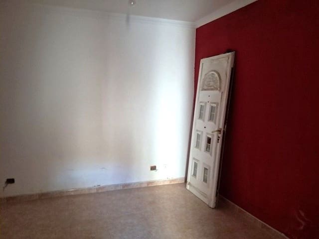 3 slaapkamer Rijtjeshuis te koop in Telde - € 106.000 (Ref: 9001703)